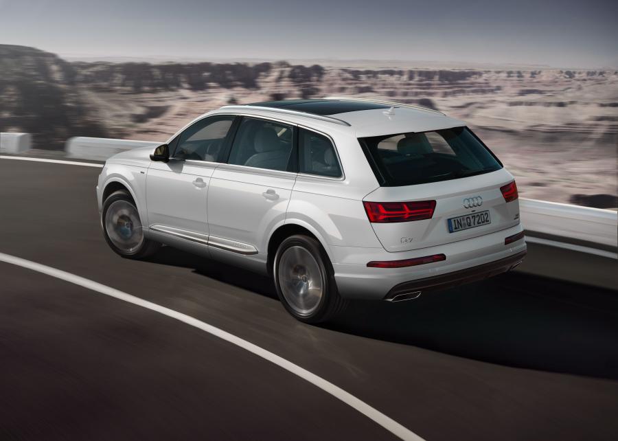  Audi Q7 TDI Quattro S-Line (4M) 2015 года  (WW) (фото 7 из 30)